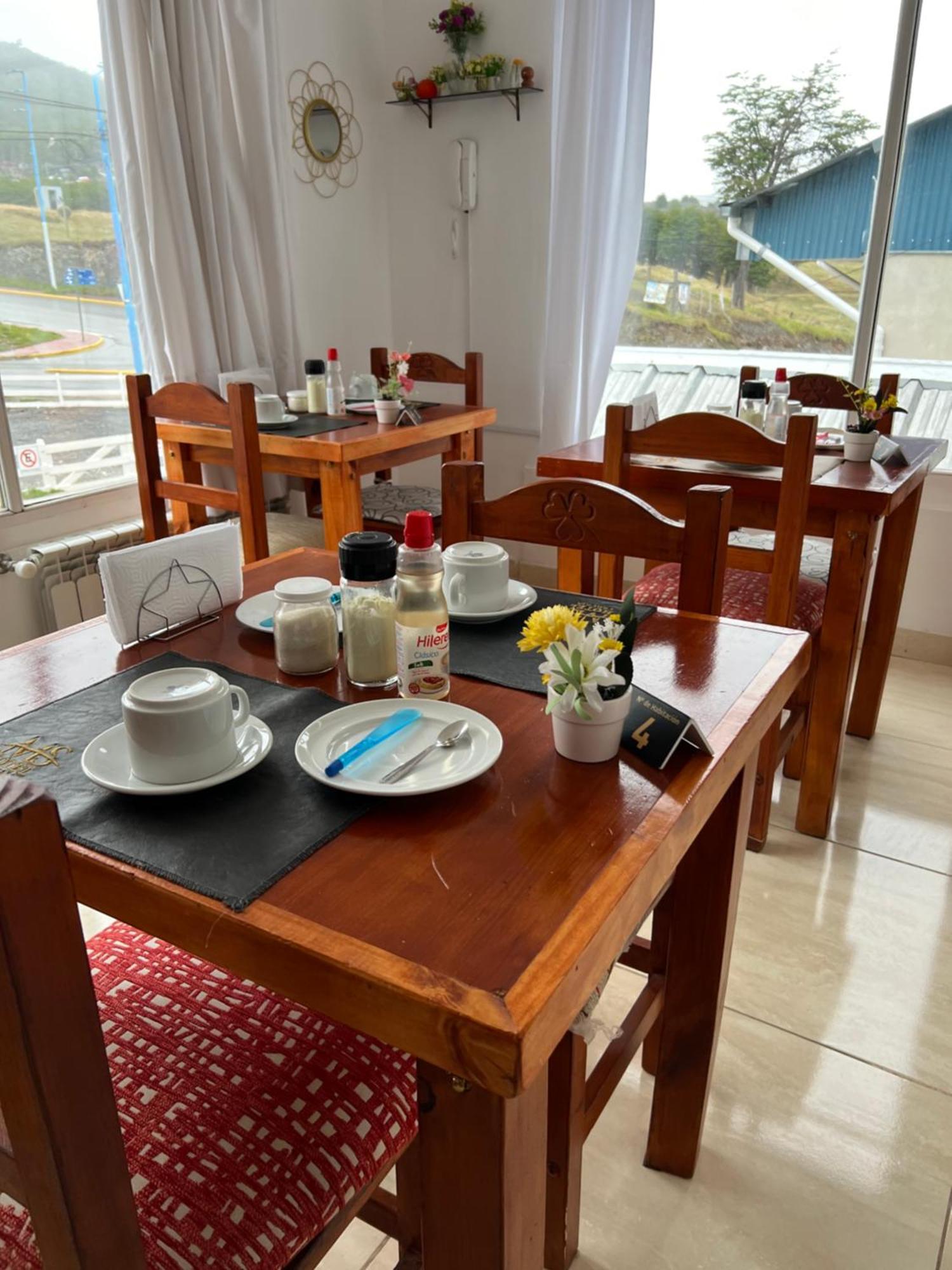 Ms Hotel Campos 26 Ushuaia Bagian luar foto