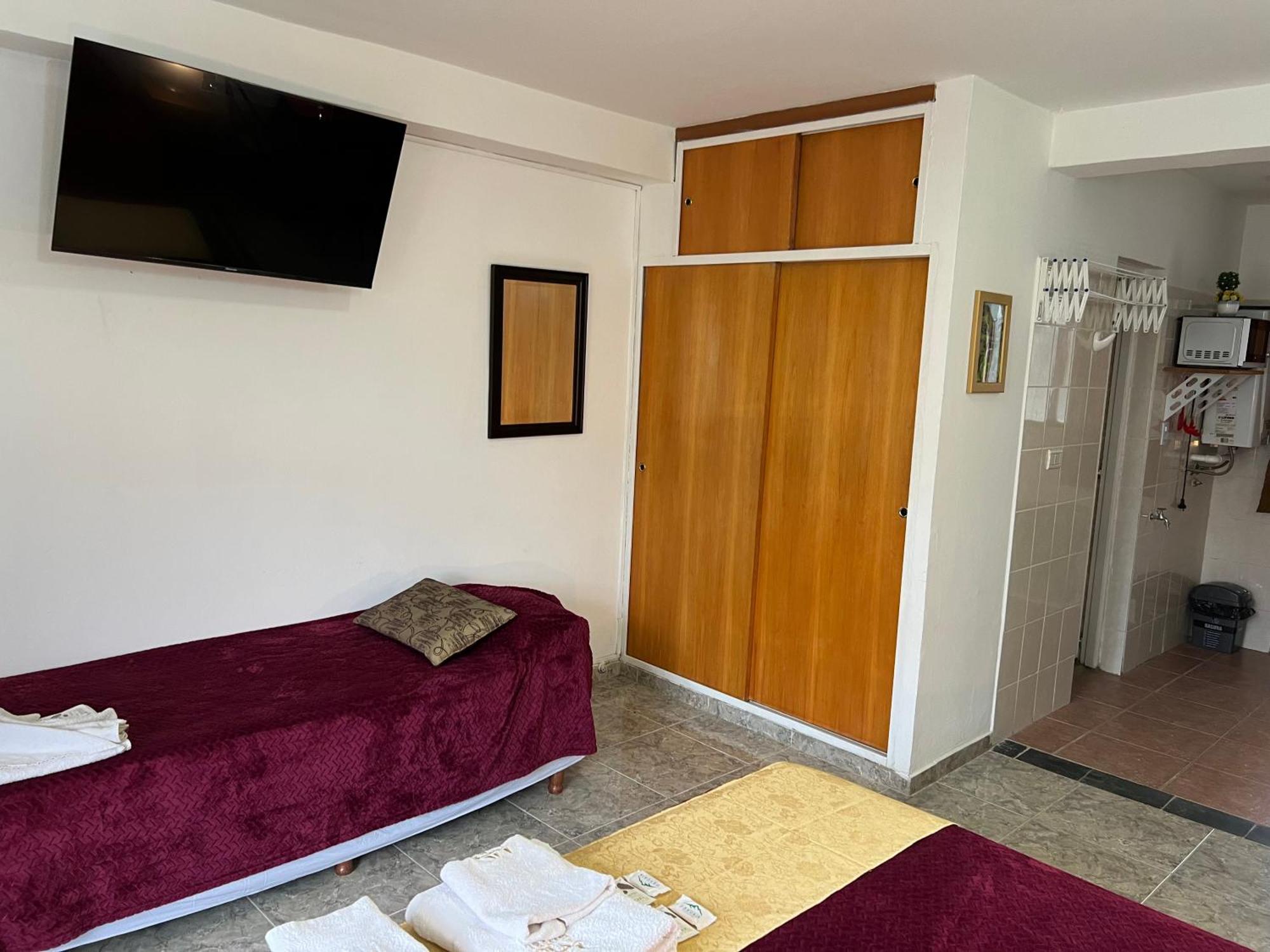 Ms Hotel Campos 26 Ushuaia Bagian luar foto