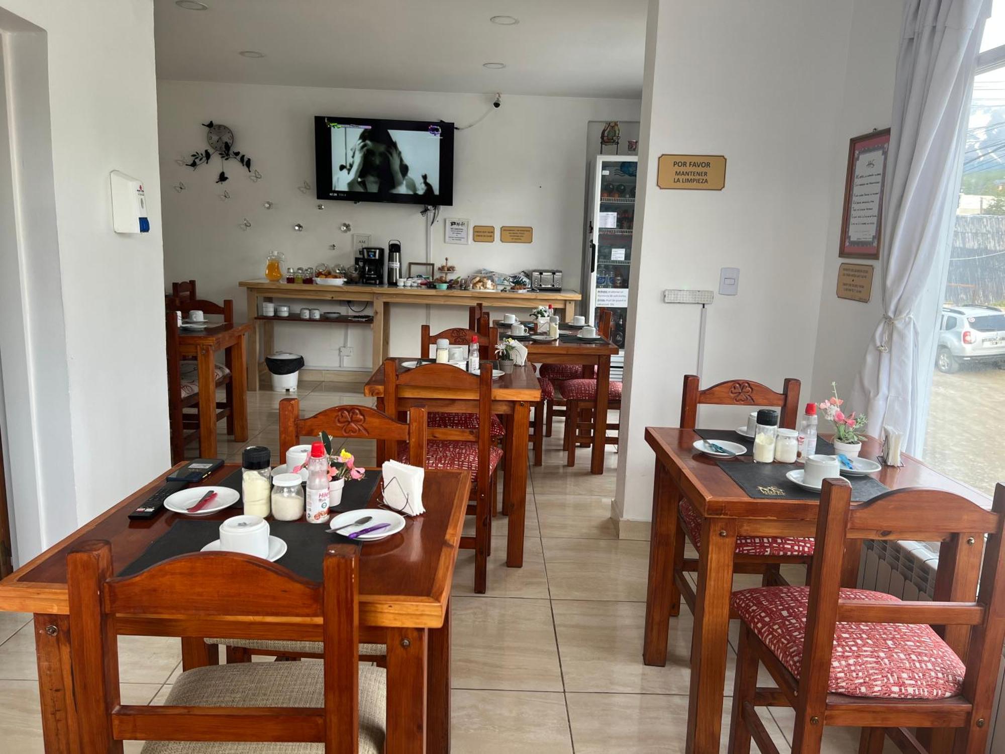 Ms Hotel Campos 26 Ushuaia Bagian luar foto